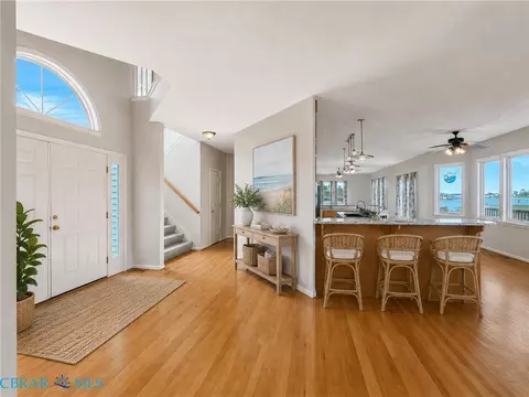 Entry Way - 1214 Dandy Loop Rd, Yorktown, VA 23692 photo 2 of 6