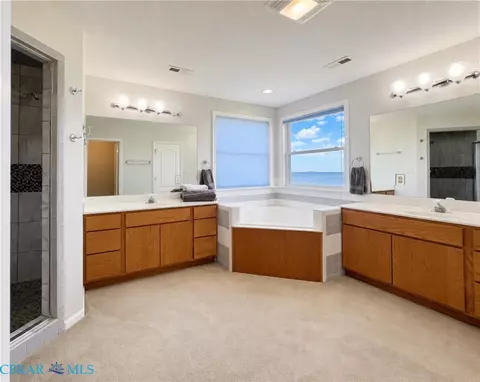 Bath - 1214 Dandy Loop Rd, Yorktown, VA 23692 photo 6 of 8
