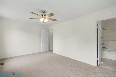 18 Bayview Ct, Hampton, VA 23664 photo 26
