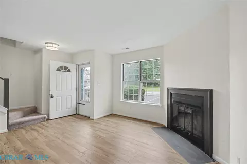 18 Bayview Ct, Hampton, VA 23664 photo 8
