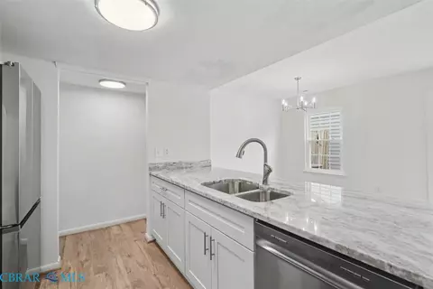 18 Bayview Ct, Hampton, VA 23664 photo 18