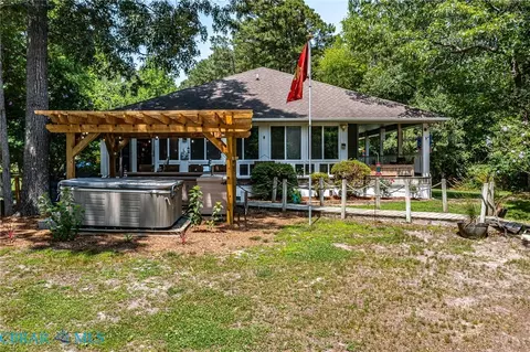 Exterior - 1060 Ocran Rd, White Stone, VA 22578 photo 7 of 31