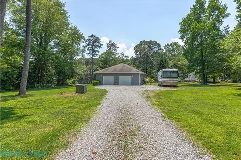 Exterior - 1060 Ocran Rd, White Stone, VA 22578 photo 29 of 31