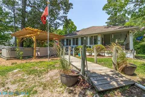 Exterior - 1060 Ocran Rd, White Stone, VA 22578 photo 28 of 31