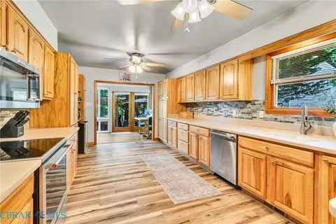 Kitchen - 1060 Ocran Rd, White Stone, VA 22578 photo 4 of 6