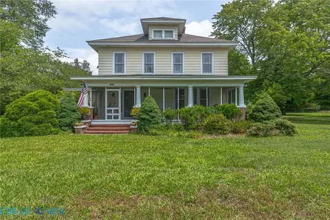 2567 New Point Comfort Hwy, Port Haywood, VA 23138