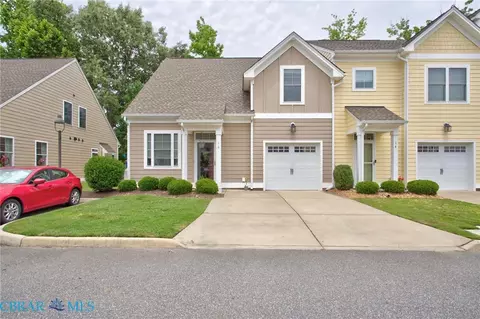 16 Village Park Ln, Poquoson, VA 23662