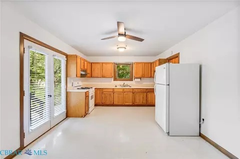 Kitchen - 6382 Holly Trl, Gloucester, VA 23061 photo 1 of 4