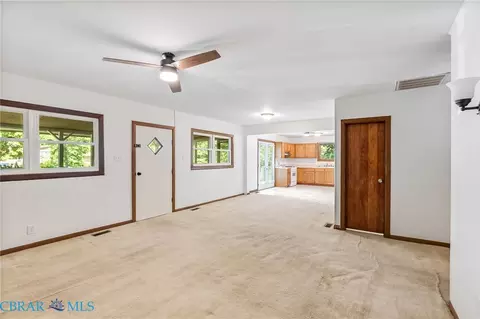 Living - 6382 Holly Trl, Gloucester, VA 23061 photo 3 of 8