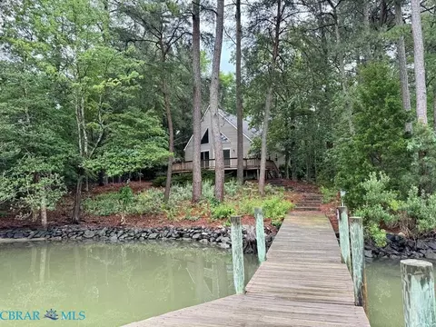 105 Emerald Cove Rd, Reedville, VA 22539