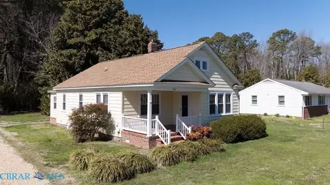 3544 Weems Rd, Weems, VA 22576 photo 2