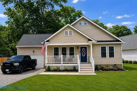 873 Shore Dr, Hartfield, VA 23071