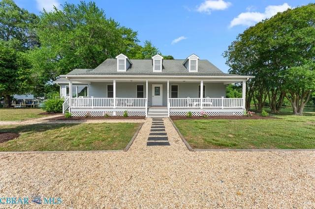 104 Bells Creek Ln, Kilmarnock, VA 22482