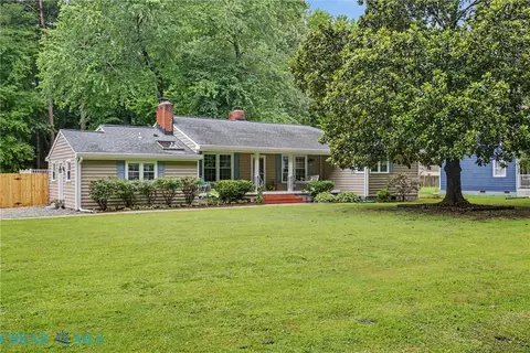 114 Winsome Haven Dr, Seaford, VA 23696