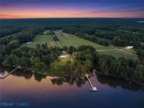 297 Greene Rd, Mathews, VA 23109