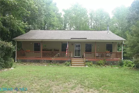 9269 Whispering Pines Trl, Windsor, VA 23487