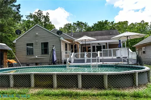 Exterior - 10002 Buckskin Trl, Gloucester, VA 23061 photo 5 of 7