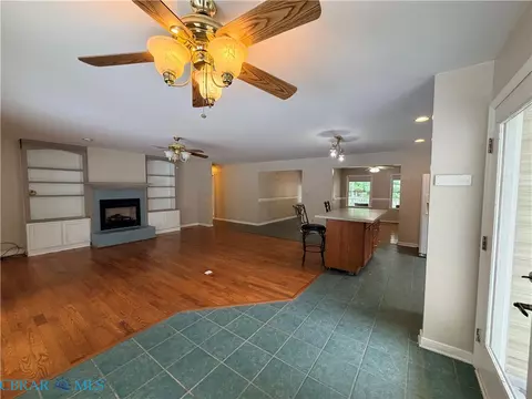 Living - 10002 Buckskin Trl, Gloucester, VA 23061 photo 3 of 9
