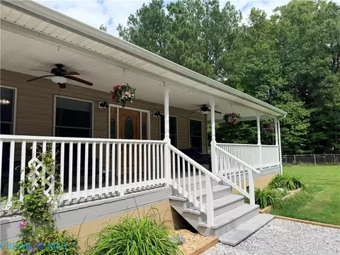 Exterior - 10002 Buckskin Trl, Gloucester, VA 23061 photo 6 of 9