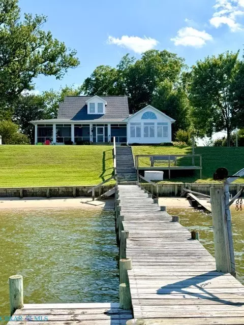 378 Cottage Row, Tappahannock, VA 22560