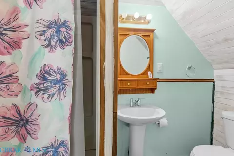Bath - 6353 Bolling Brook Ln, Gloucester, VA 23061 photo 2 of 2
