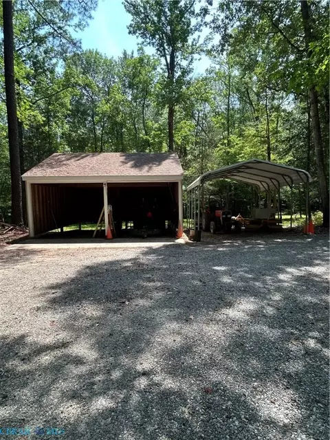 6338 Meadow Dr, Gloucester, VA 23061 photo 16