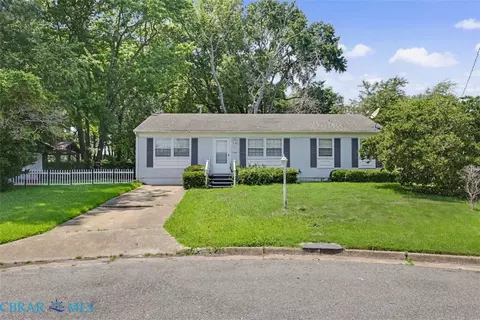 5102 Evelyn Ct, Hampton, VA 23605 photo 2