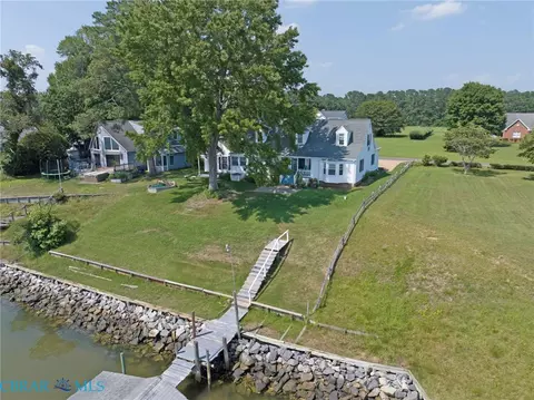 4594 Hermitage Ln, Gloucester, VA 23061 photo 9