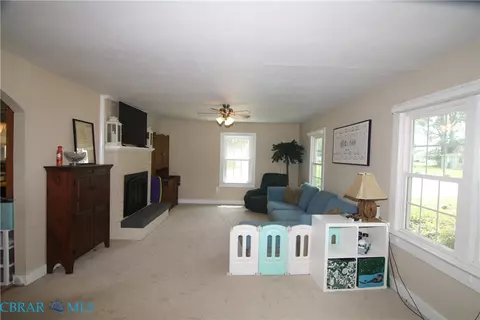 Living - 749 Johns Neck Rd, Weems, VA 22576 photo 5 of 5