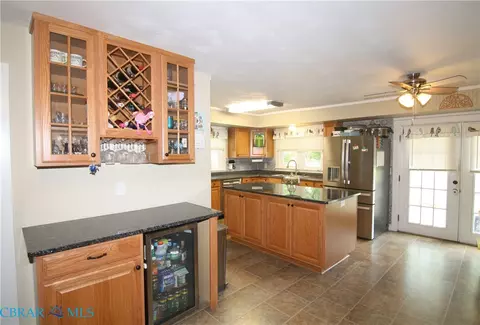 Kitchen - 749 Johns Neck Rd, Weems, VA 22576 photo 9 of 9