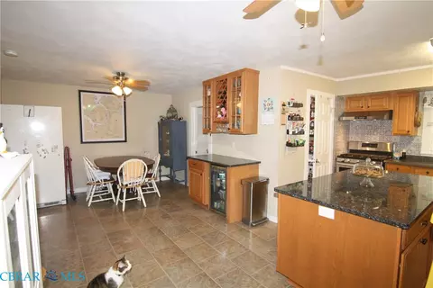 Kitchen - 749 Johns Neck Rd, Weems, VA 22576 photo 7 of 9