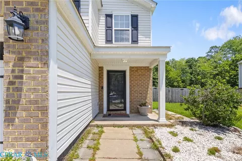 Exterior - 7396 Jeanne Dr, Gloucester, VA 23061 photo 4 of 8