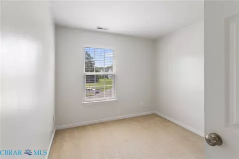 Bedroom - 7396 Jeanne Dr, Gloucester, VA 23061 photo 4 of 5