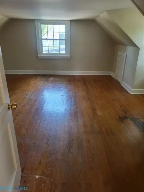 Bedroom - 415 Hampton Roads Ave, Hampton, VA 23661 photo 2 of 3