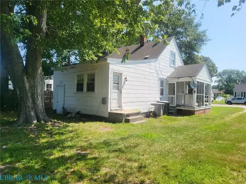 Exterior - 415 Hampton Roads Ave, Hampton, VA 23661 photo 3 of 6