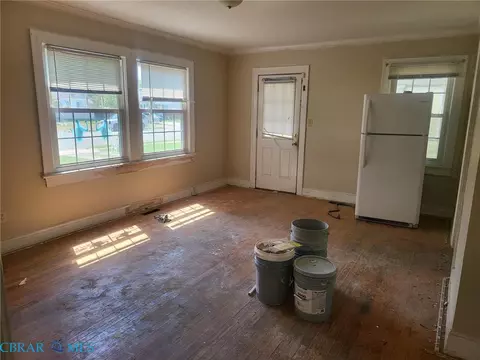 Living - 415 Hampton Roads Ave, Hampton, VA 23661 photo 1 of 1