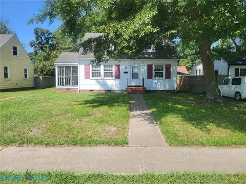 Exterior - 415 Hampton Roads Ave, Hampton, VA 23661 photo 2 of 6