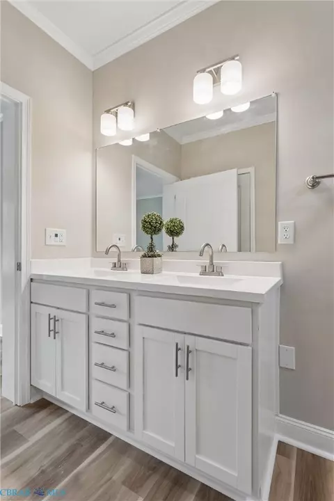 Bath - 4081 Eagle Rd, Hayes, VA 23072 photo 5 of 6