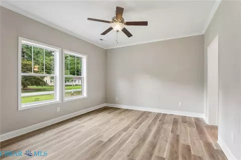 Living - 4081 Eagle Rd, Hayes, VA 23072 photo 7 of 7