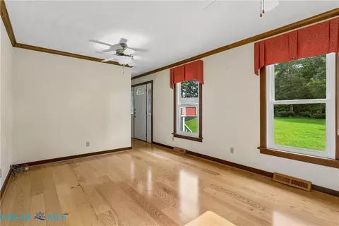 Living - 4382 Johns Point Rd, Gloucester, VA 23061 photo 4 of 5