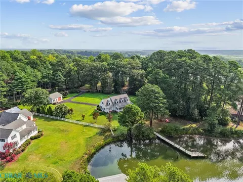 View/Area - 4382 Johns Point Rd, Gloucester, VA 23061 photo 4 of 8