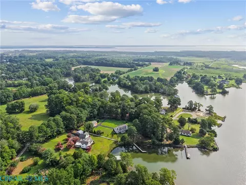 View/Area - 4382 Johns Point Rd, Gloucester, VA 23061 photo 5 of 8
