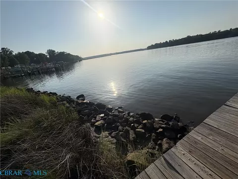 View/Area - 12455 Beech Trl, Gloucester, VA 23061 photo 2 of 3