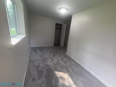 Bedroom - 12455 Beech Trl, Gloucester, VA 23061 photo 7 of 8