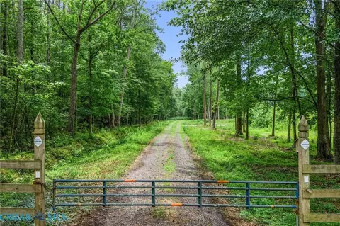 7 92ac Five Gable Woodlands, Gloucester, VA 23061 photo 2