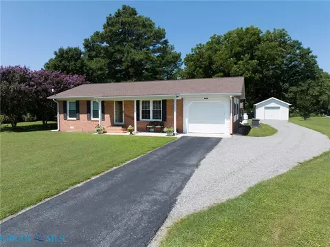 56 Old Spirit Branch Rd, Grimstead, VA 23064