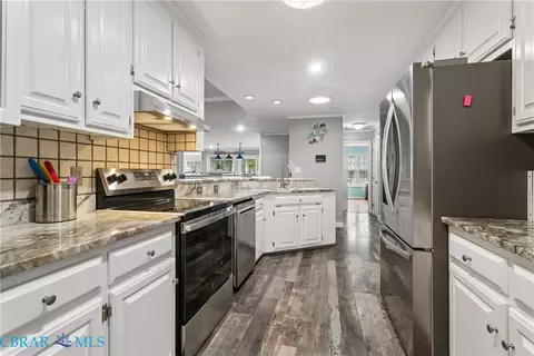 207 Skipper Ct, Hampton, VA 23669 photo 8