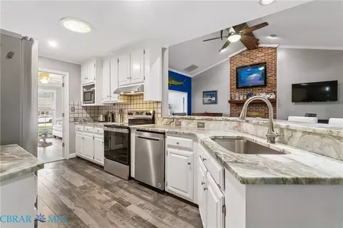 207 Skipper Ct, Hampton, VA 23669 photo 10