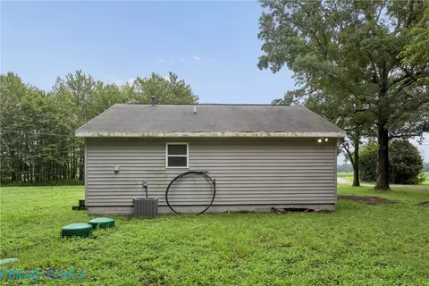Exterior - 7320 Ark Rd, Gloucester, VA 23061 photo 2 of 4
