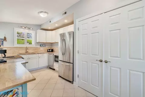 Kitchen - 797 Plainview Rd, Topping, VA 23169 photo 2 of 6